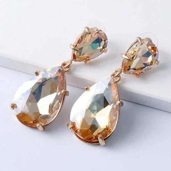 Gold Faceted Teardrop Earrings with Dramatic Design - Picture 1 of 4